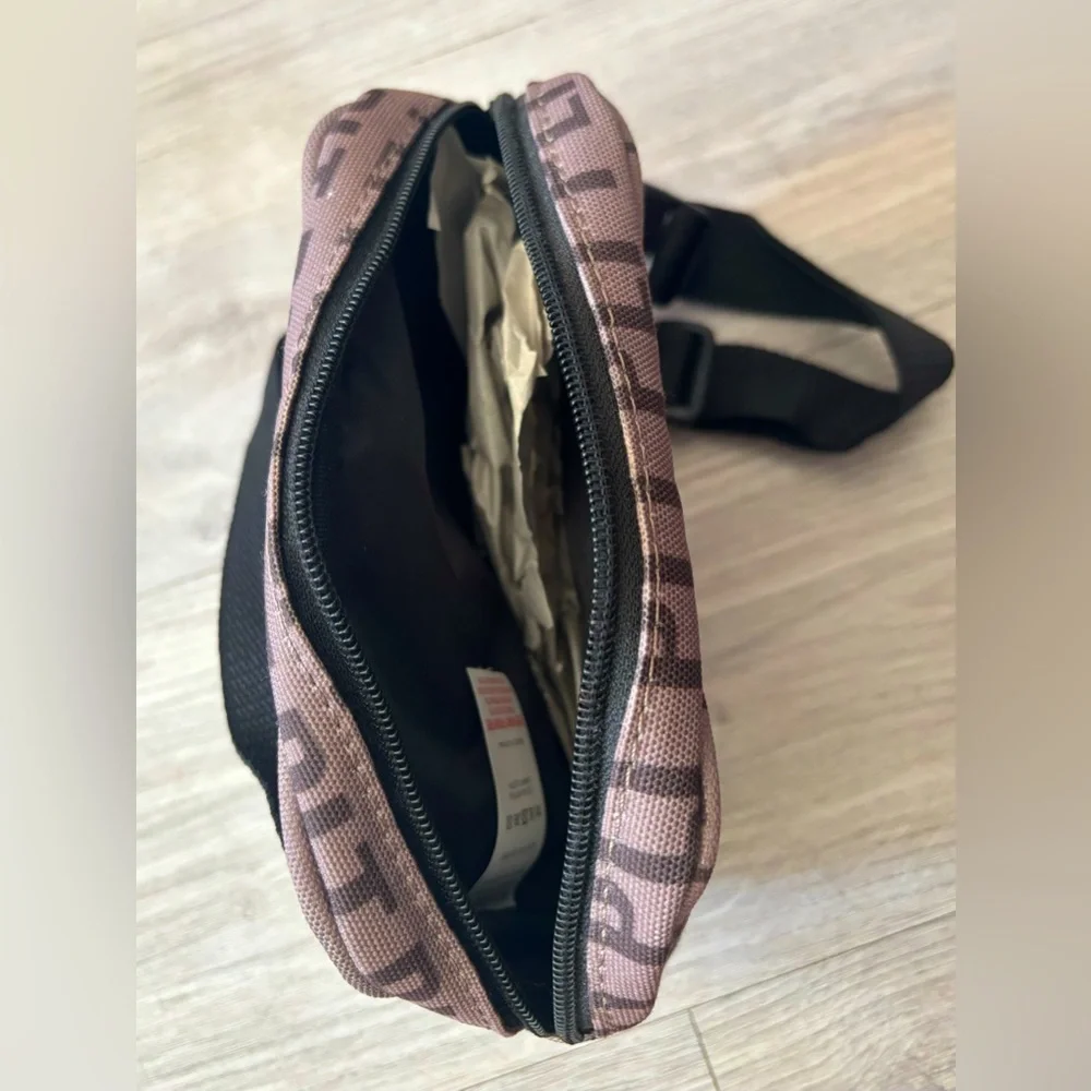 Prettylittlething | PLT brown bum bag. - Picture 4 of 4
